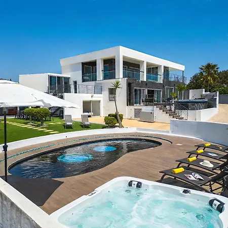 Villa Tahiti - Com Vista Mar, Piscina Infinita E Jacuzzi Em
